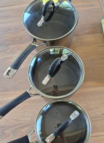 Set of 3 Circulon saucepans