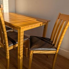 Asti 1200 Dining table and 4 chairs for sale.