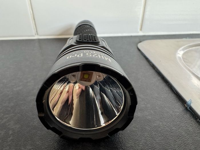 MH25 pro flashlight