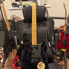 Charvel Mij