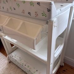 Changing table and bath
