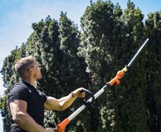 Yardforce Pole Hedge Trimmer