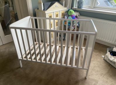Free cot
