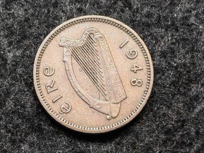 Huge Job Lot 75 Irish Threepence 1942 to 1968
