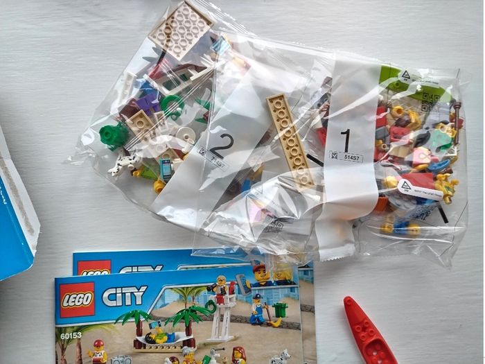 Lego Set 60153 Fun at the Beach People Pack
