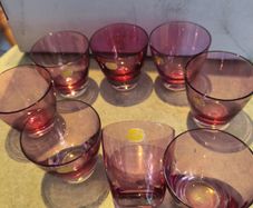 2 set x 4 vintage cranberry bohamien glass. Shot glasses collectible each  set  25. 00 euro or all togher for  45. 00 euro. In very good condition.