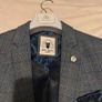 suit jacket Image 3