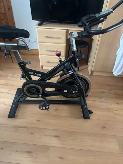 Excercise spinning bike