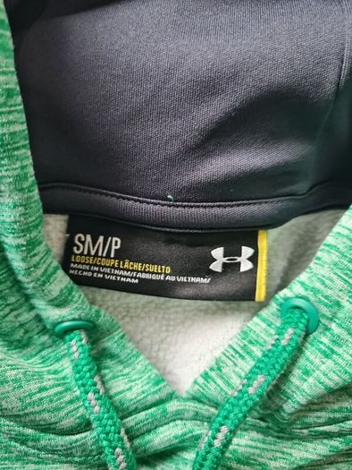Under armour x storm hoodie Size small-medium green in like new condition