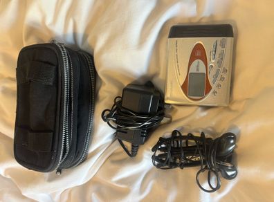Sharp MD-SR60 Portable MiniDisc Recorder Bundle + Accessories & 30+ Classic Rock/Indie Discs