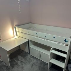 Midsleeper bed