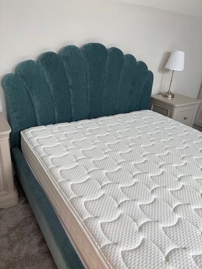 King size bed with brand new mattress