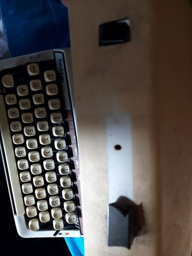 brothers typewriter deluxe 900
