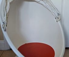 Kids swivel egg chair