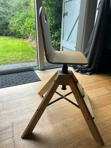 Adjustable kids chair