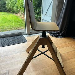 Adjustable kids chair