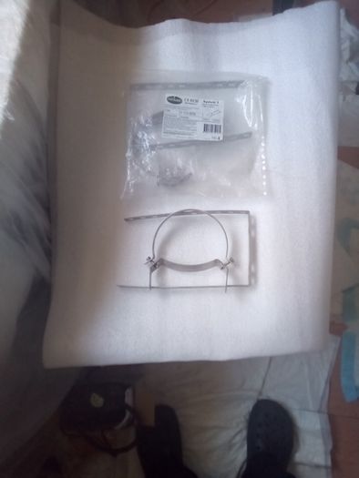 Flue pipe Bracket