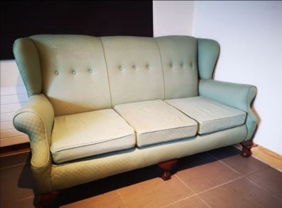 Queen Anne couch