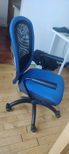 Desk chair