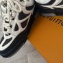 LV sneakers Image 9