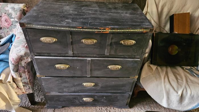 Chest of Drawers