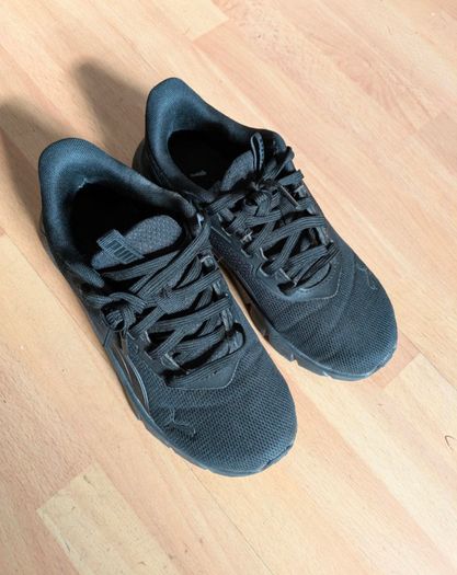Black Puma Lite runners size 5