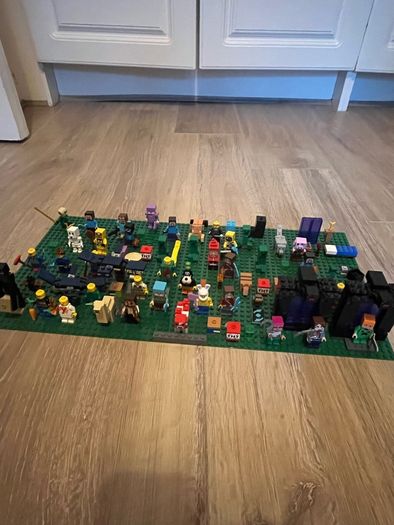 LEGO Bundle Mixed Bricks and characters