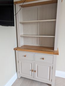 Hutch and buffet