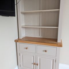 Hutch and buffet