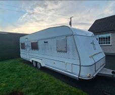 LMC Twin Axle 5/6 Berth Caravan Fixed Bed Bathroom