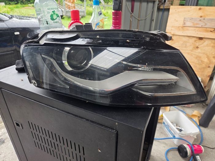 Audi a4 b8 head light