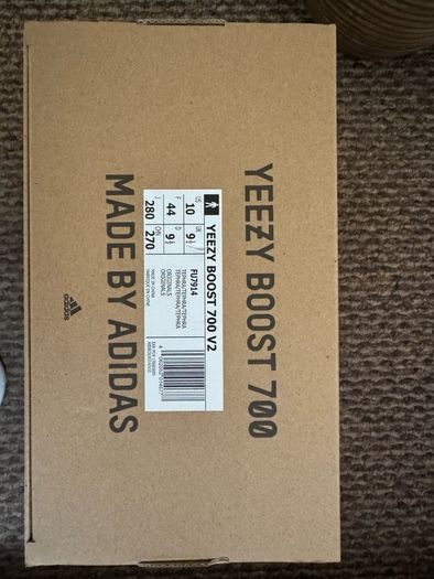 Yeezy 700v2 Tephra