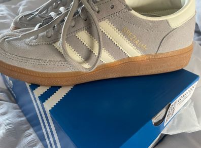 Adidas Spezials   size 4.5 / 37.5