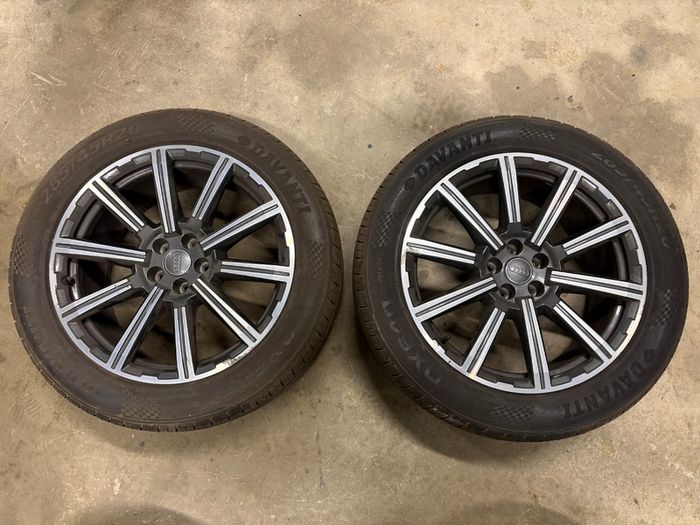 Audi 20-inch alloy wheels with Davanti tyres