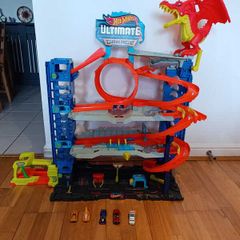 Hot wheels ultimate garage