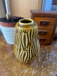Celtic Kilrush Vintage Vase Wavy Bark Pattern Mustard Irish Pottery