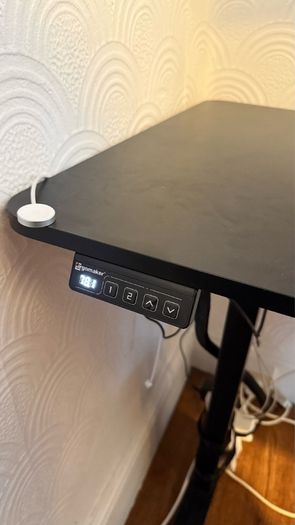 ERGOMAKER Electric Height Adjustable Standing Desk