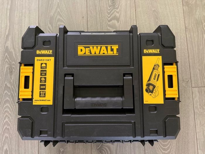 DeWalt DWE315KT multitool brand new