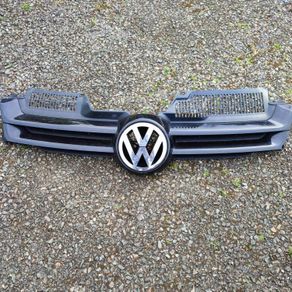 Vw Golf Mk5 Front Grill with Badge
