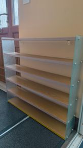 shelving unit