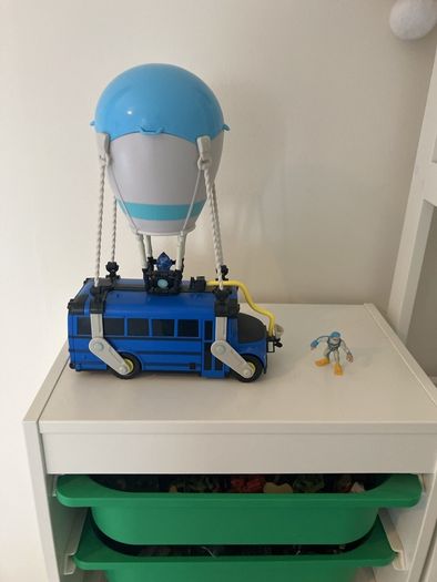 Fortnite  Battlebus