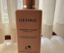Liz Earle Smooth & Glow Exfoliating Tonic (200 ml)
