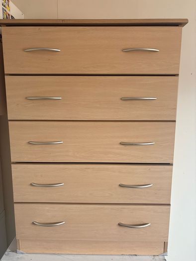 Chest of drawers
