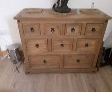 Corona chest drawers