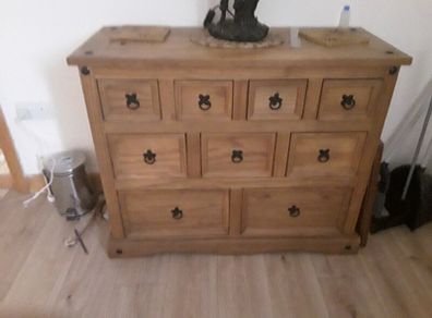Corona chest drawers