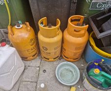 3 gas bottles
