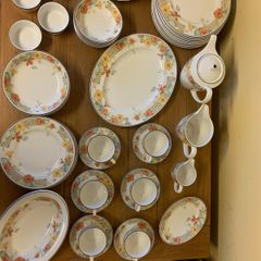Wedgewood Trellis Flower Dinner Set