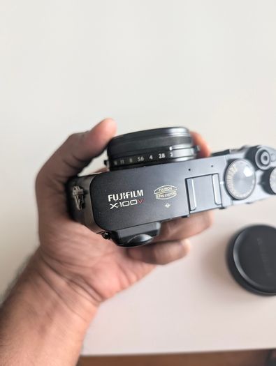 Fujifilm X100V
