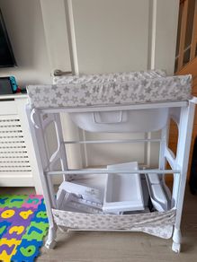 Babylo Changing Table with bath tub