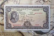 5 Pound Lady Lavery 6/5/43 WAR CODE (N) Irish Note